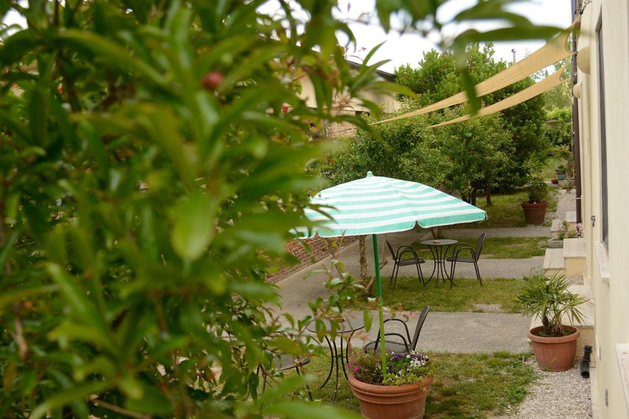 Casa Del Geco Bed & Breakfast Paestum Bagian luar foto