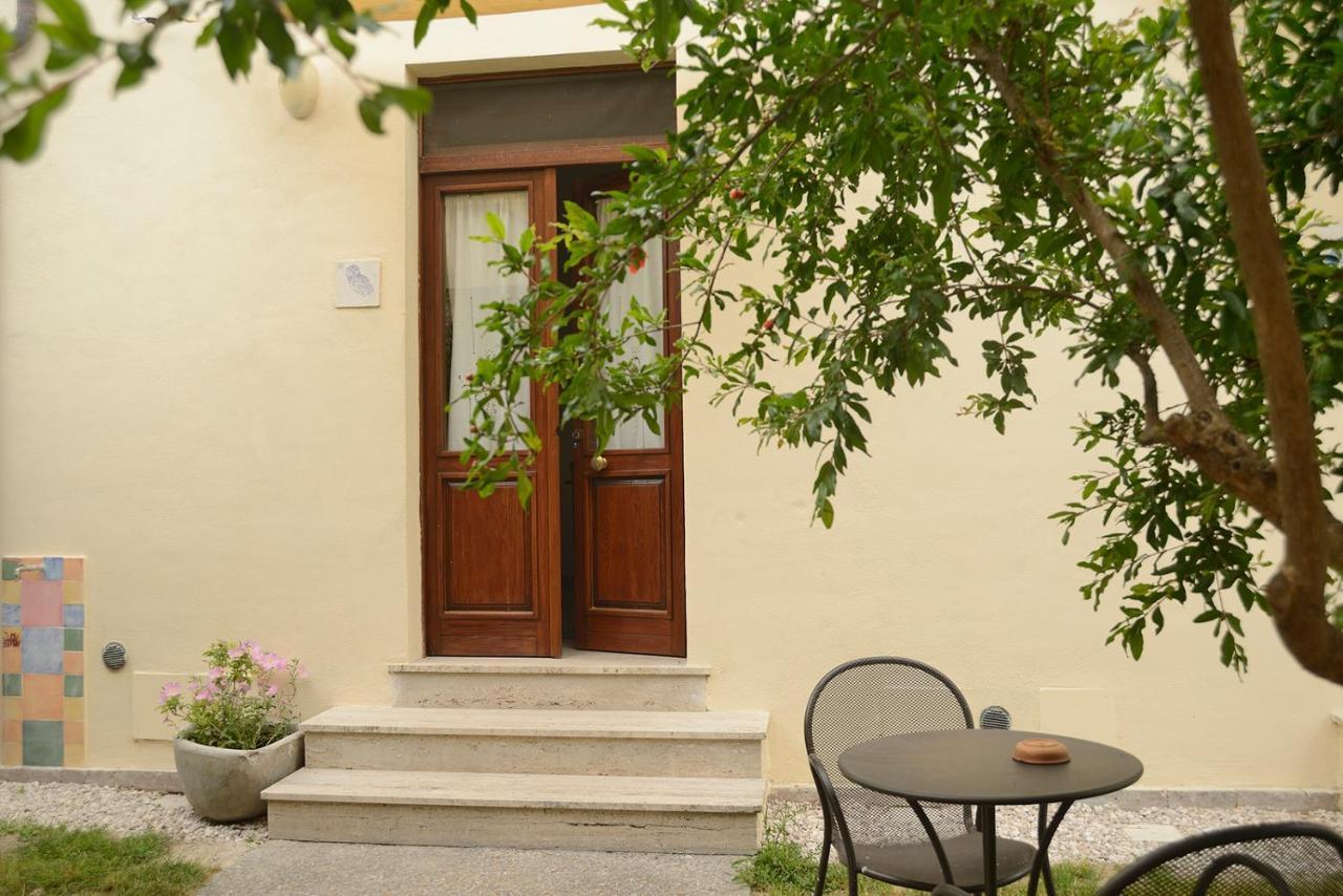 Casa Del Geco Bed & Breakfast Paestum Bagian luar foto